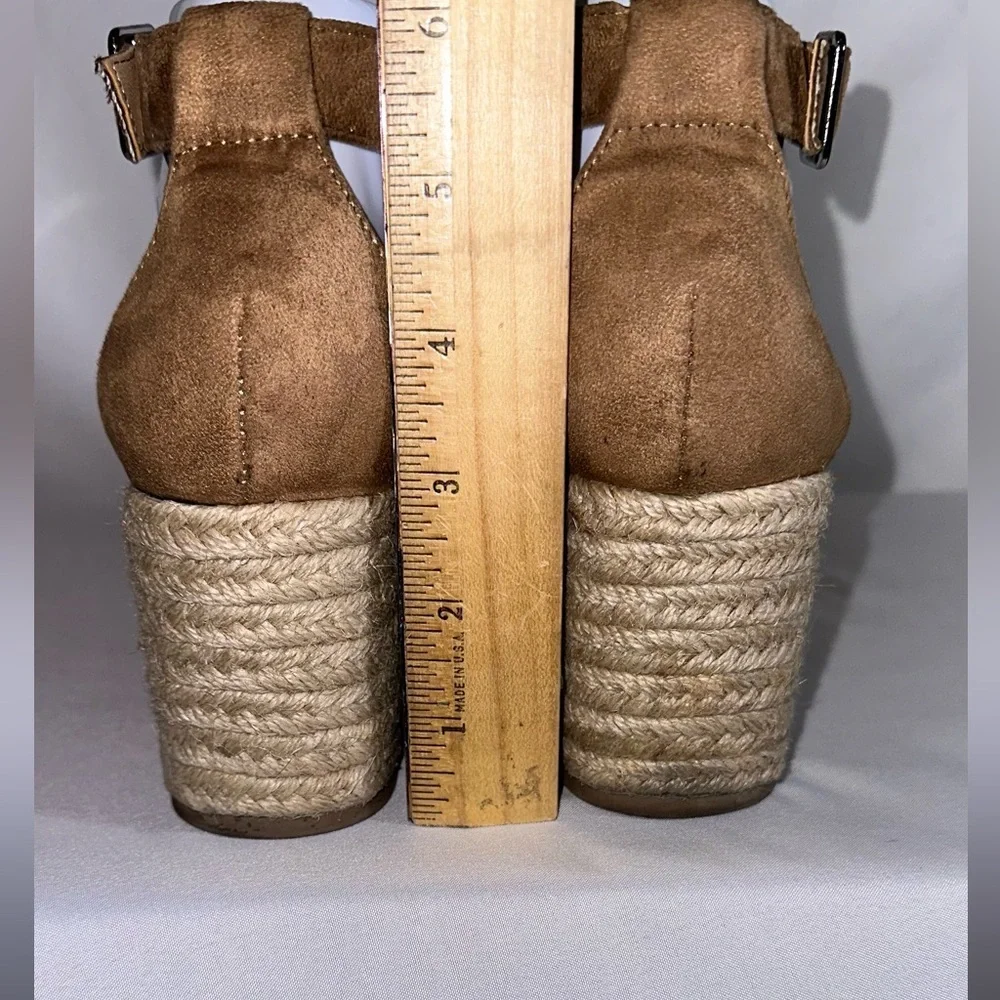 Espadrille wedge sandals
